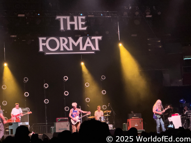 The band preparing to play another song.