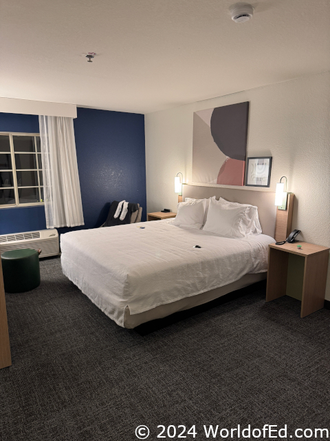 A picture of a hotel room.