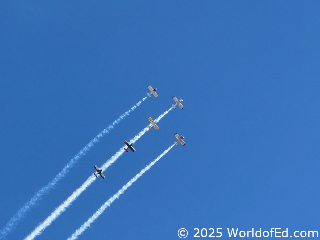6 planes flying in formation.