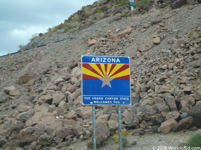 Arizona border state sign.